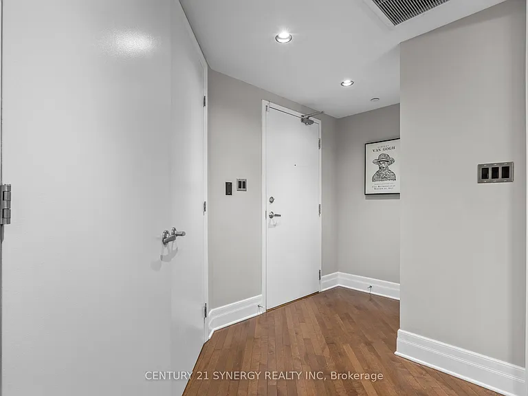 808 Bronson Ave #312 — Photo 3