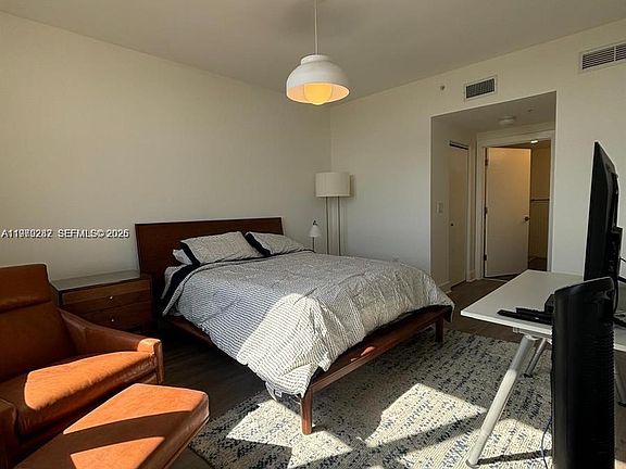 4th image of 888 S Douglas Rd APT 1002