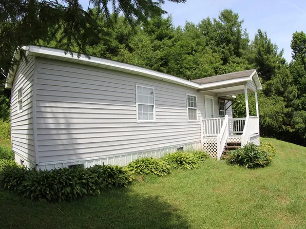 97 Helms Rd, Meadows Of Dan, VA 24120