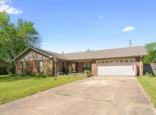 15 Falcon Dr, Sherwood, AR 72120
