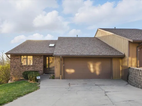 1011 Arbor Ridge Cir, Council Bluffs, IA 51503