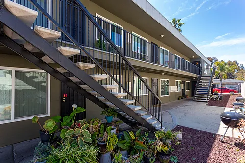 49th St Apartments located in The Heart of San Diego Photo 1