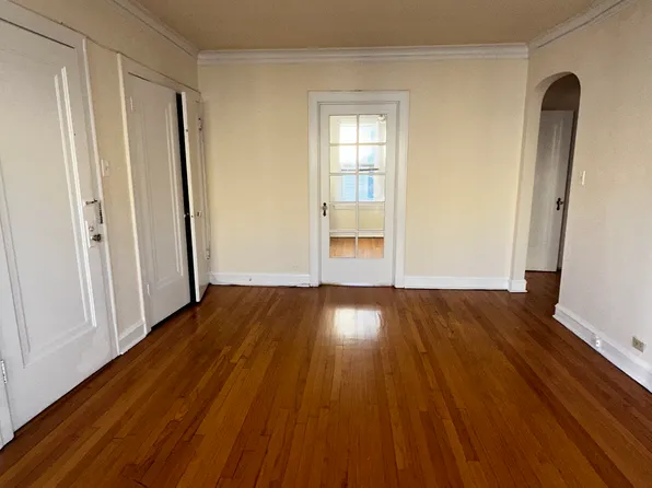4437 N Wolcott Ave #3W, Chicago, IL 60640