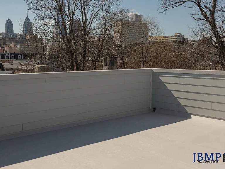 634 N 12th St #22 — Photo 10