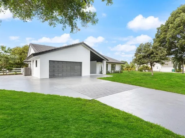 5811 SW 164th Terrace, Southwest Ranches, FL 33331