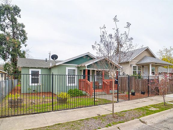 3rd image of 3716 7th Ave