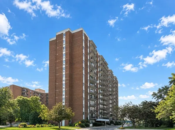 8591 Riverside Dr E #709, Windsor, ON N8S 1G3