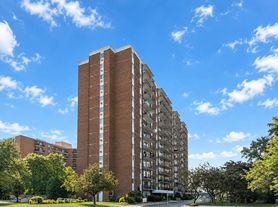 8591 Riverside Dr E, Windsor, ON