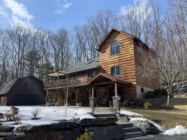 72 Boulder Point Rd, Lake Ariel, PA 18438