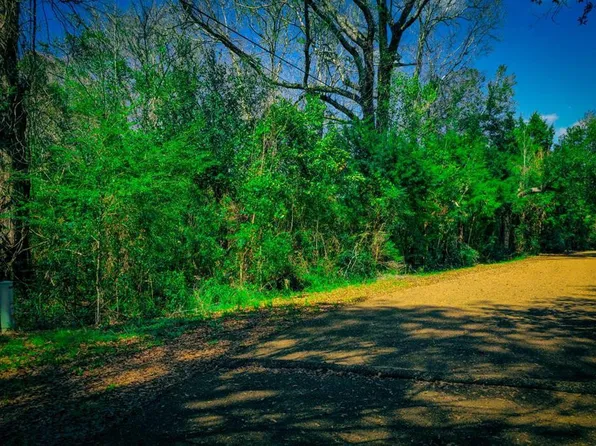 N Chestnut St, McComb, MS 39648