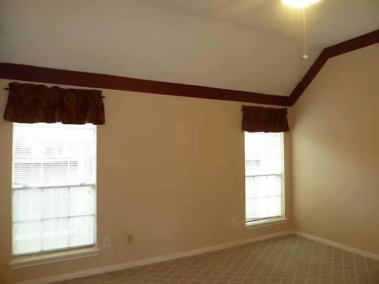 4542 Springfield Lakes St — Photo 10
