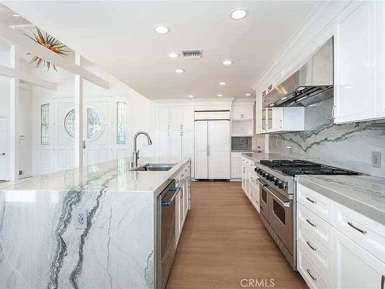 16973 Strawberry Dr — Photo 12