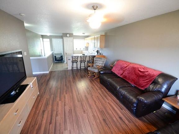 4th image of 1316 Christy Dr