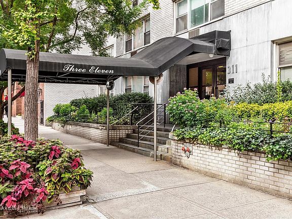 5th image of 311 E 71st St APT 12A