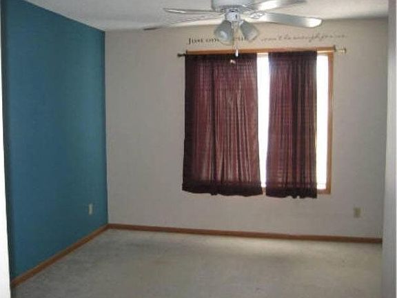 5th image of 975 106th Lane NW