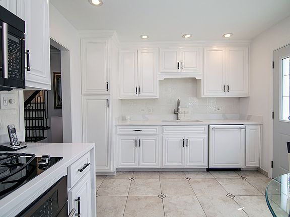 4th image of 12753 S Oak Park Ave