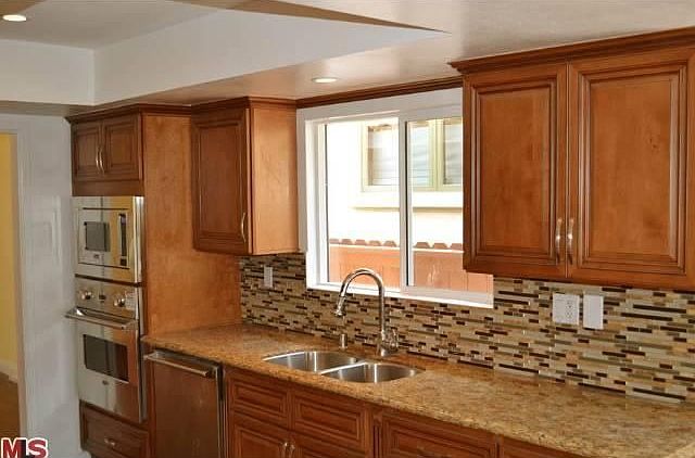 2nd image of 3005 Palm Ave