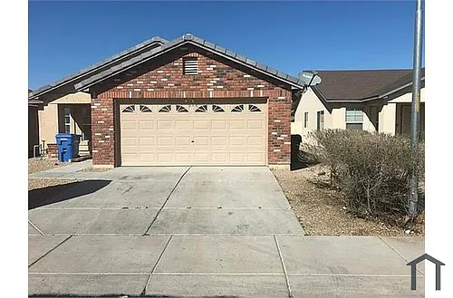 2918 W Chanute Pass Photo 1