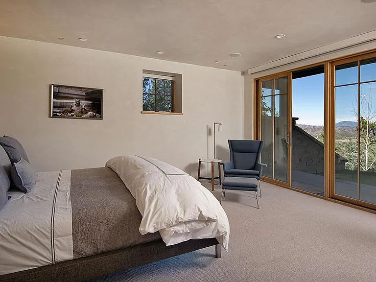 991 Moore Dr — Photo 21