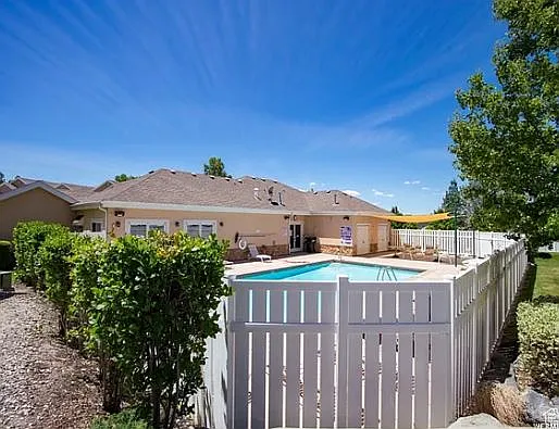1043 Canyon Meadow Dr — Photo 8