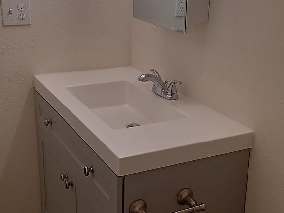 4th image of 1755 Olive D Dr #D