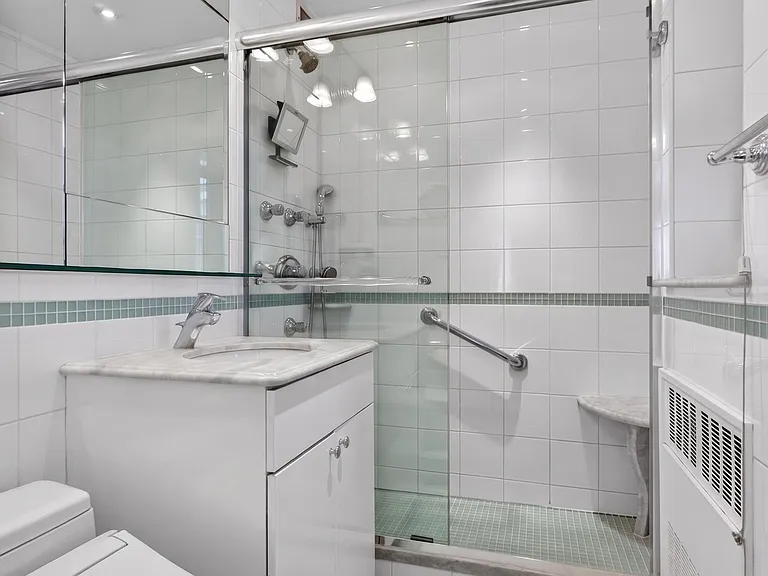 203 E 72nd St #19C — Photo 14