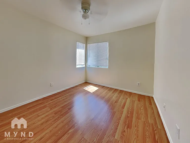 10524 W Almeria Rd — Photo 23