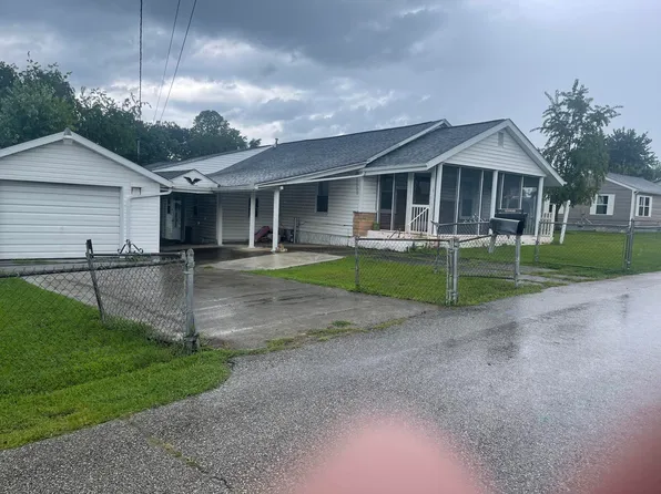 1013 Pine St, Flatwoods, KY 41139