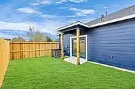 309 Gans St #B — Photo 7