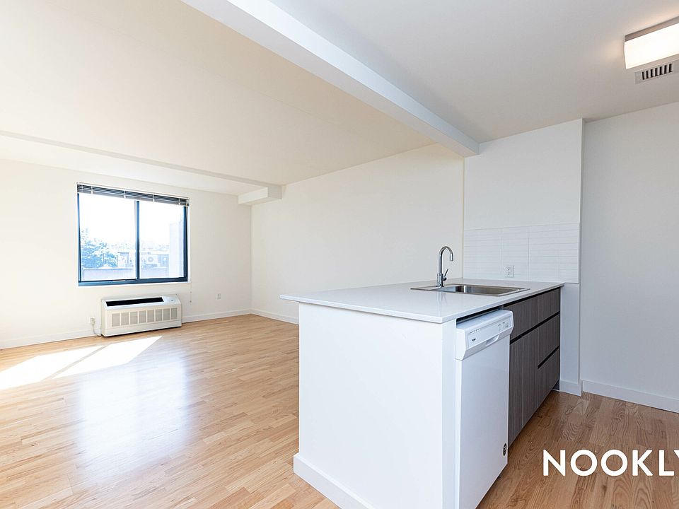 1st image of 1043 Fulton St APT 3D