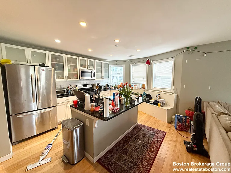 110-112 Chester St #1 — Photo 3