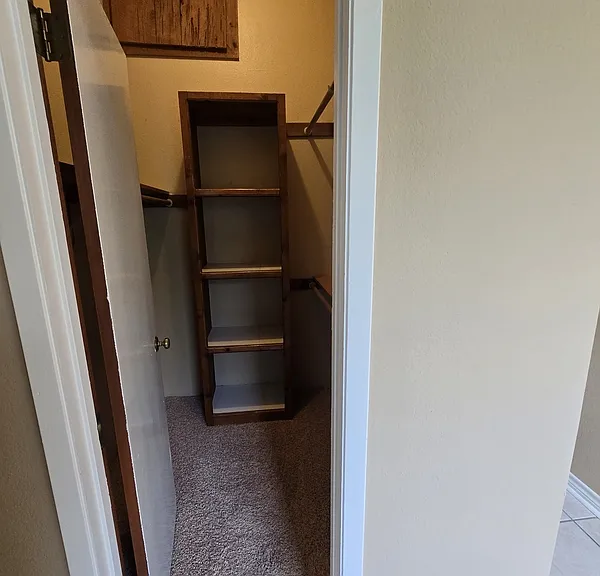 1822 Northwood Ct — Photo 32