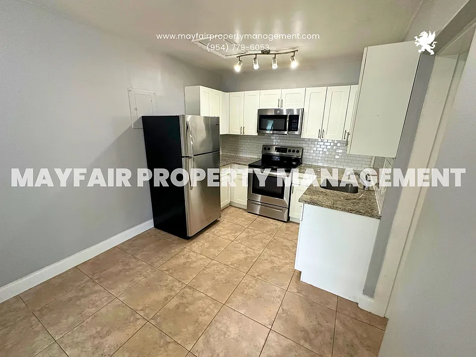 627 NE 8th Ave #3