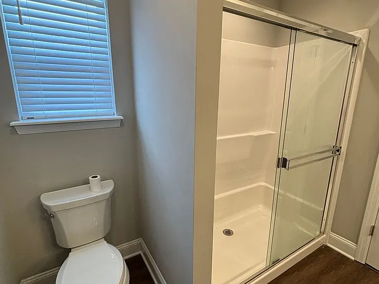86 Hawthorne Dr — Photo 15