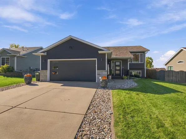 1509 N Woodridge Ave, Sioux Falls, SD 57107