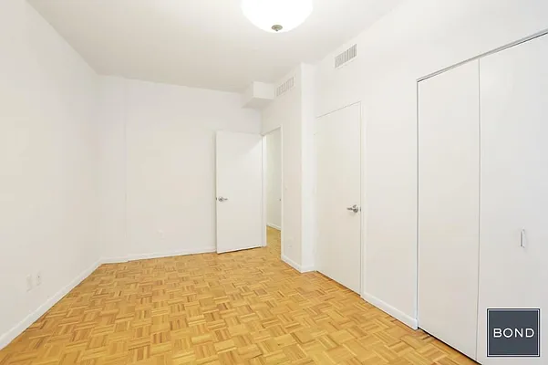 Rented by Bond New York | media 4