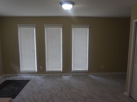 5th image of 1403 Stephens Dr NE