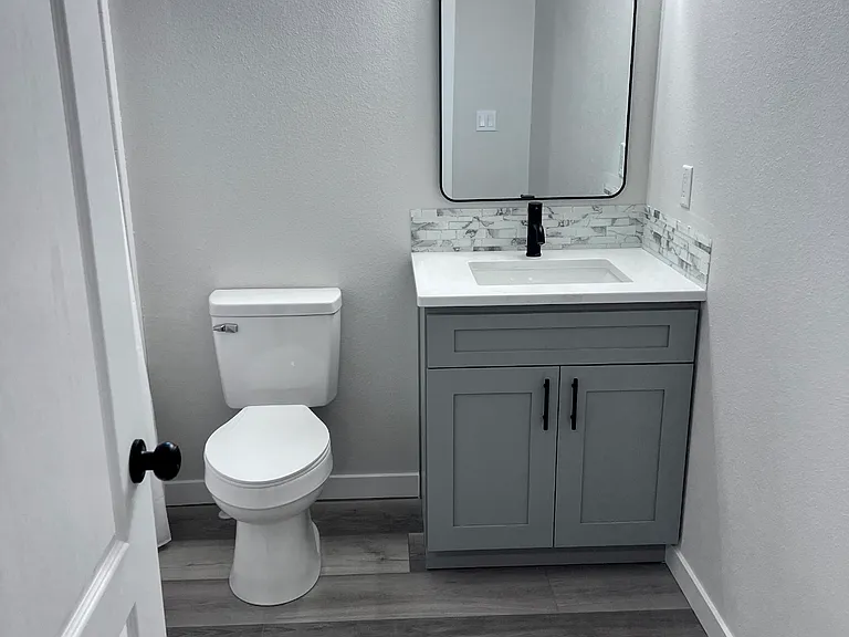 1806 N Coach Ln — Photo 17
