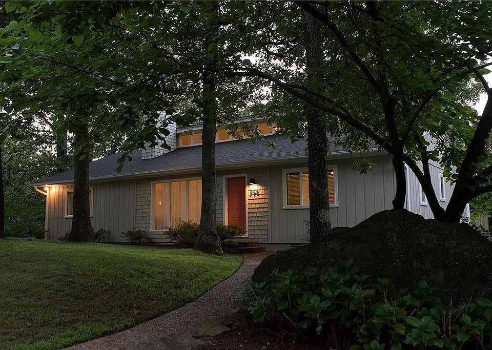 2nd image of 3168 N Katherine Ave
