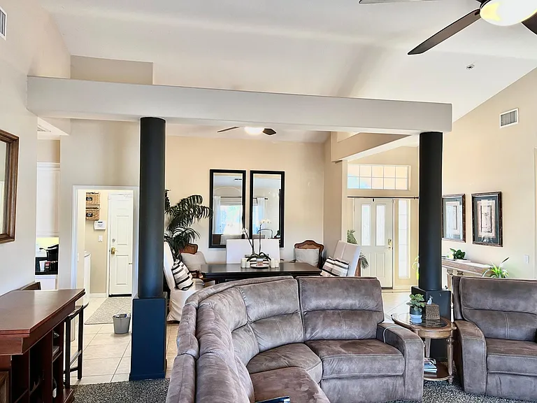 45235 Crystal Springs Dr — Photo 14