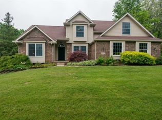 9200 Pine Hill Ct, Saline, MI