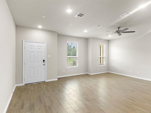 3rd image of 11919 Amber Oak Way Building 6