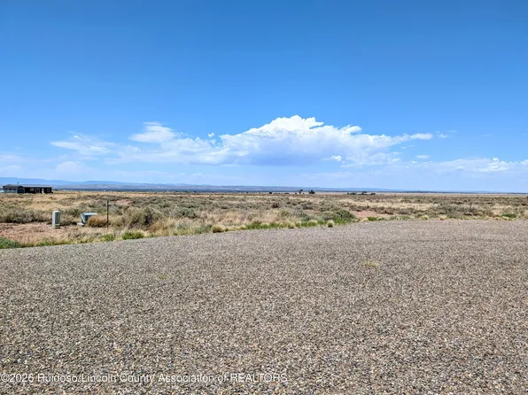 216 Embers Rd, Carrizozo, NM 88301