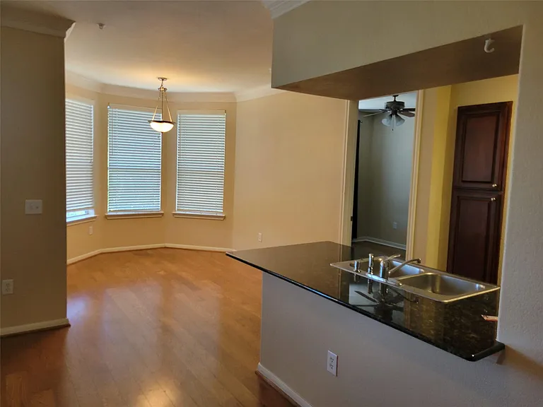 7575 Kirby Dr #1211 — Photo 6