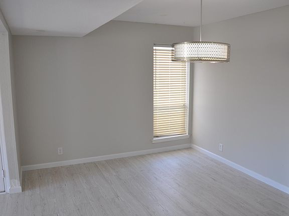 4th image of 4-6584 Poplar Woods Cir S #4
