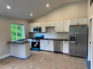 65 Sunderland Woods Rd #67, Colchester, VT 05446