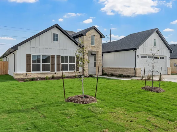 920 Gallant Fox Rd, Hewitt, TX 76643