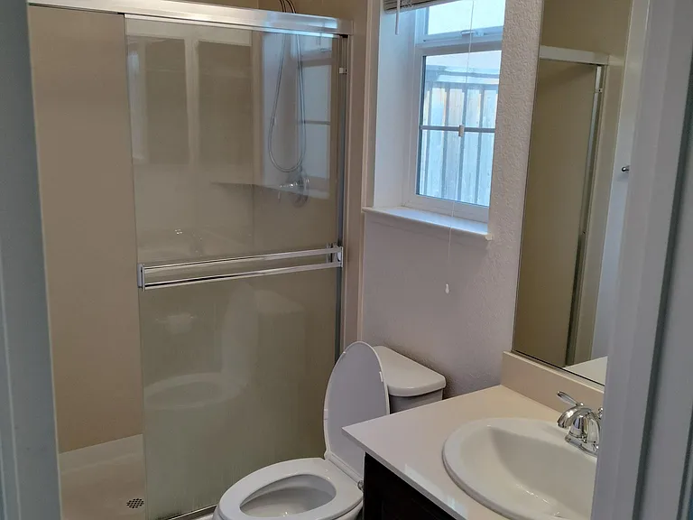 917 Willow Bridge Dr — Photo 3