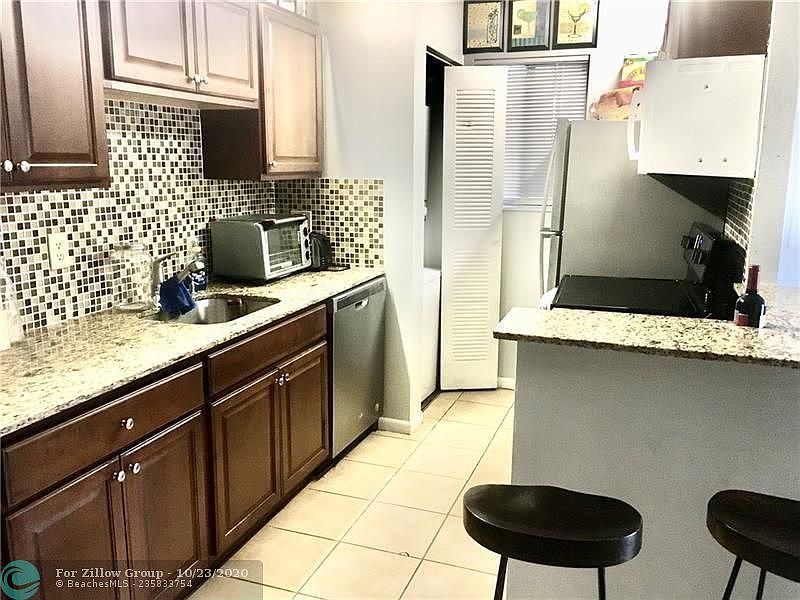 1st image of 610 Trace Cir APT 102