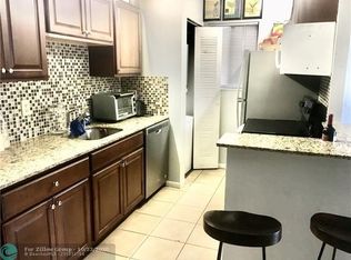 610 Trace Cir APT 102, Deerfield Beach, FL 33441